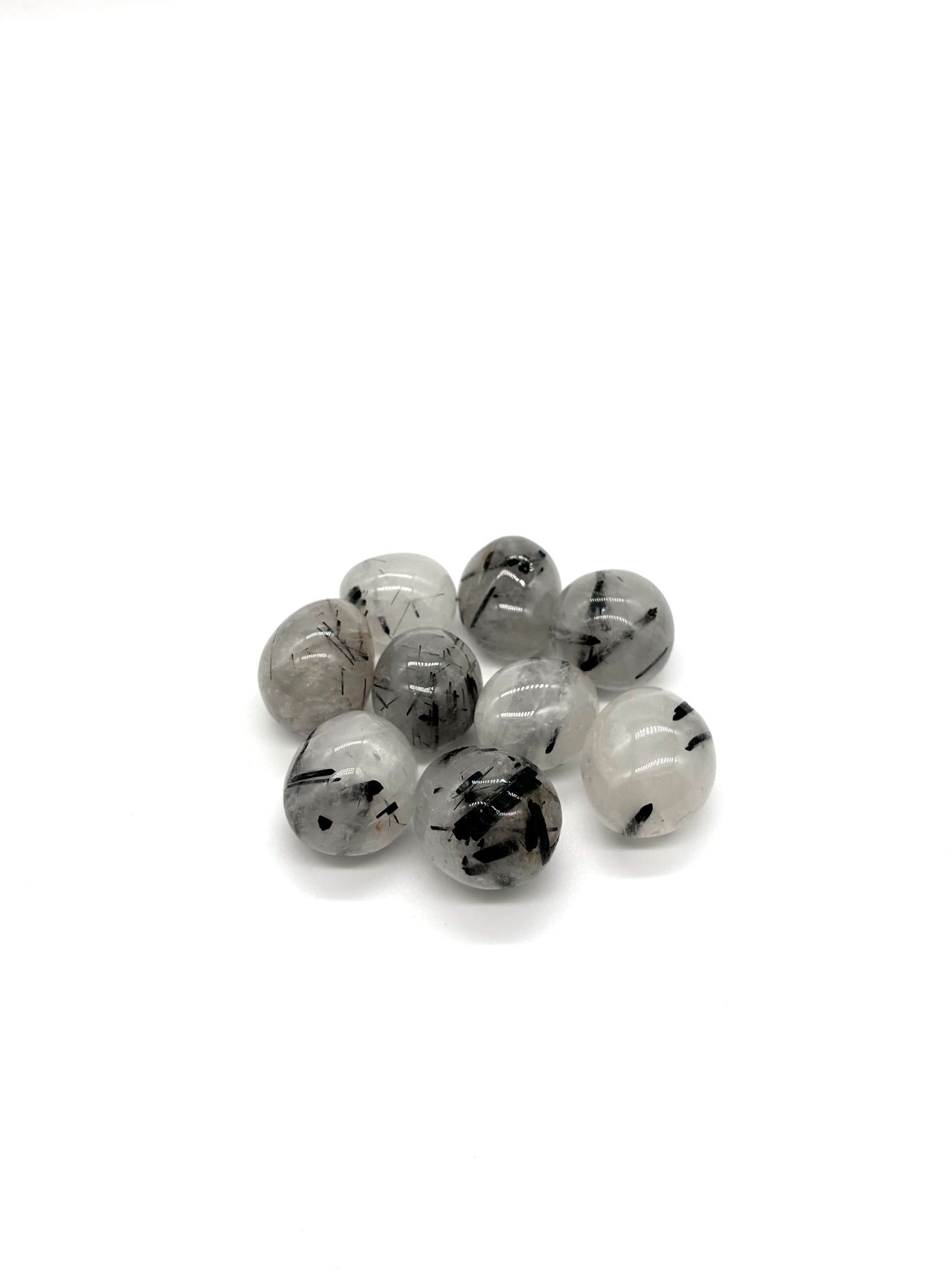 Turmalinkvarts kristall med svart turmalin och bergkristall, balanserar energier, renar negativ energi och stärker alla chakran