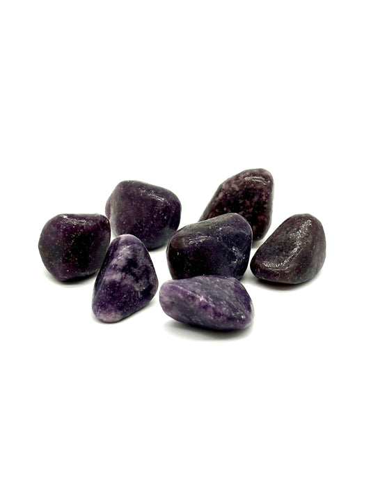 Lepidolit kristall – lugnande sten för stress, meditation och emotionell balans