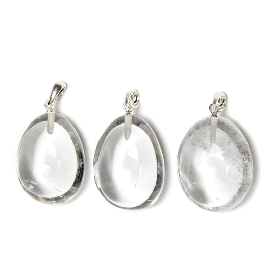 Runt bergkristallhänge med silverögla, längd 27-34 mm