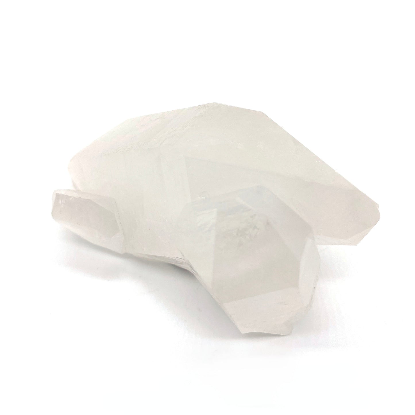 Bergkristallspets med kluster – mästarkristall för healing och chakrabalansering