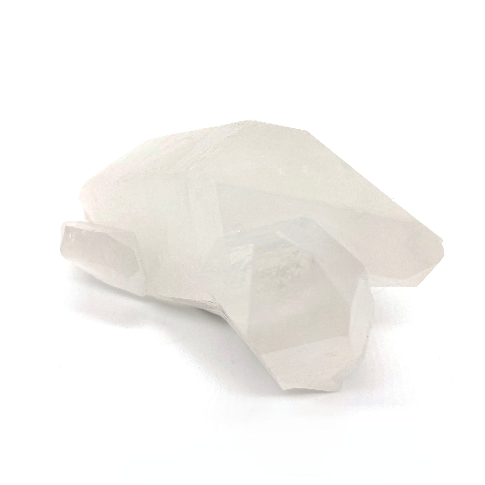 Bergkristallspets med kluster – mästarkristall för healing och chakrabalansering