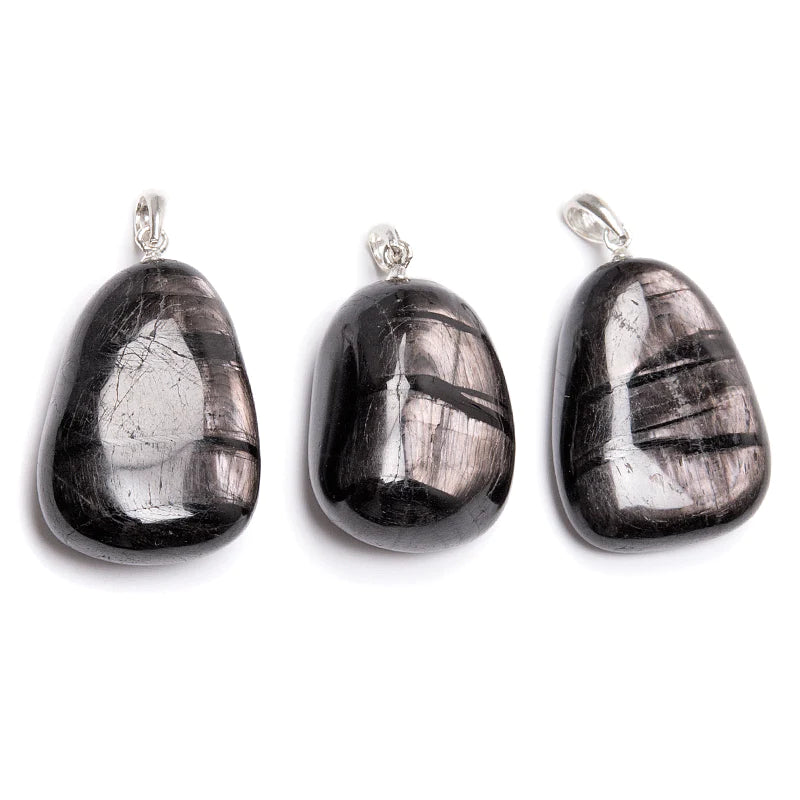 Hänge i trumlad hypersten, svart med glänsande ränder och rymlig ögla, öppnar tredje ögat