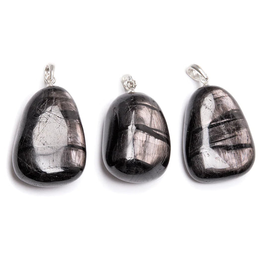 Hänge i trumlad hypersten, svart med glänsande ränder och rymlig ögla, öppnar tredje ögat
