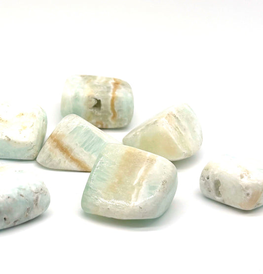 Karibisk blå Aragonit sten för halschakra, tredje ögat och kronchakrat, främjar meditation, lugn och mental klarhet