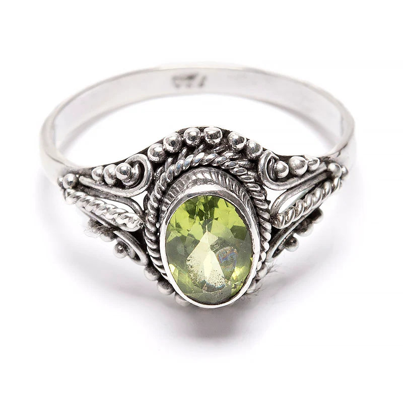 Peridot äkta silverring med filigran