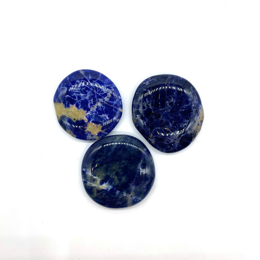 Sodalit sten 5 cm för hals- och pannchakra – självkänsla, intuition och meditation