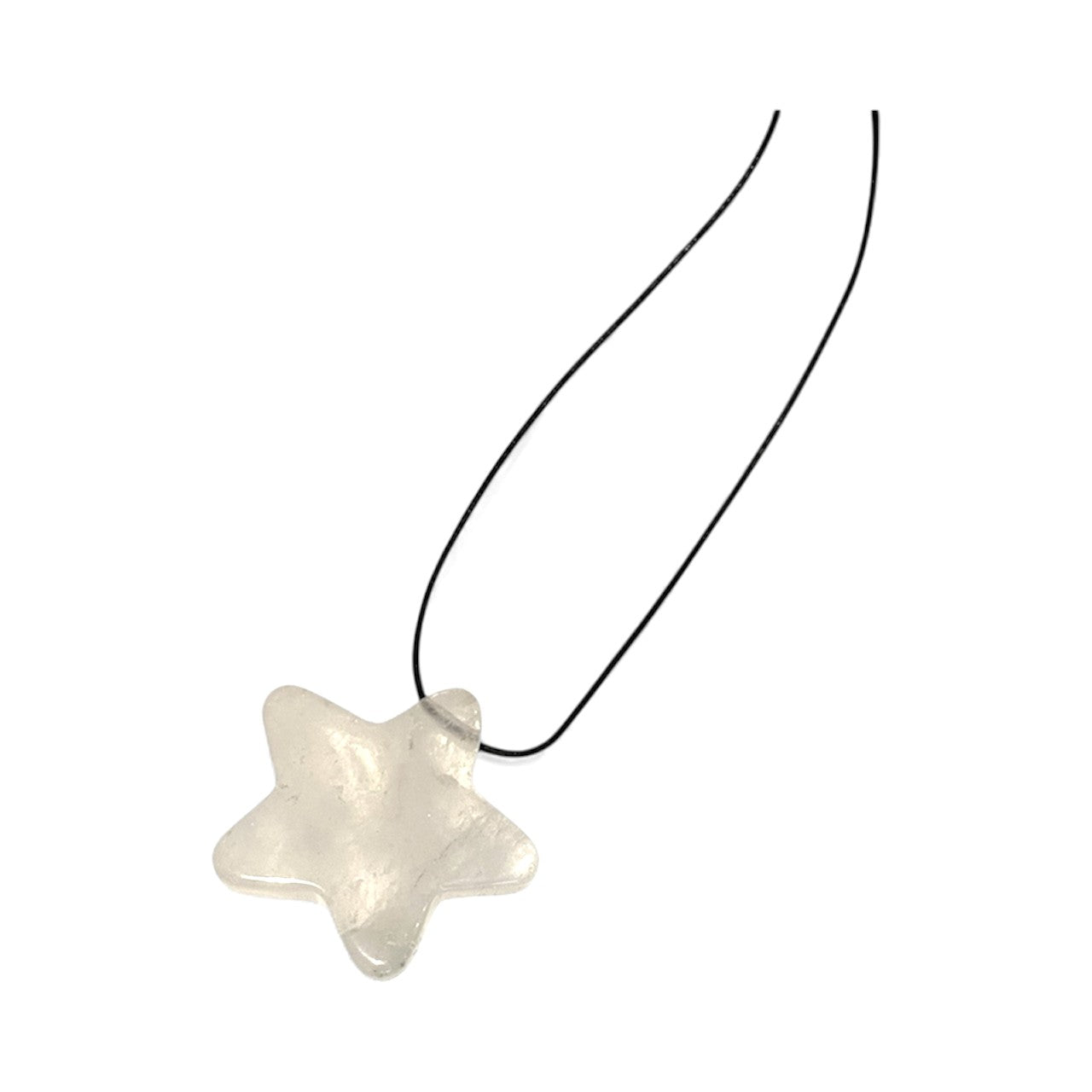 Stjärnhänge i kristall med justerbart läderband – symboliskt smycke